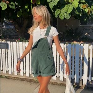 ✨Princess Polly Overalls ✨